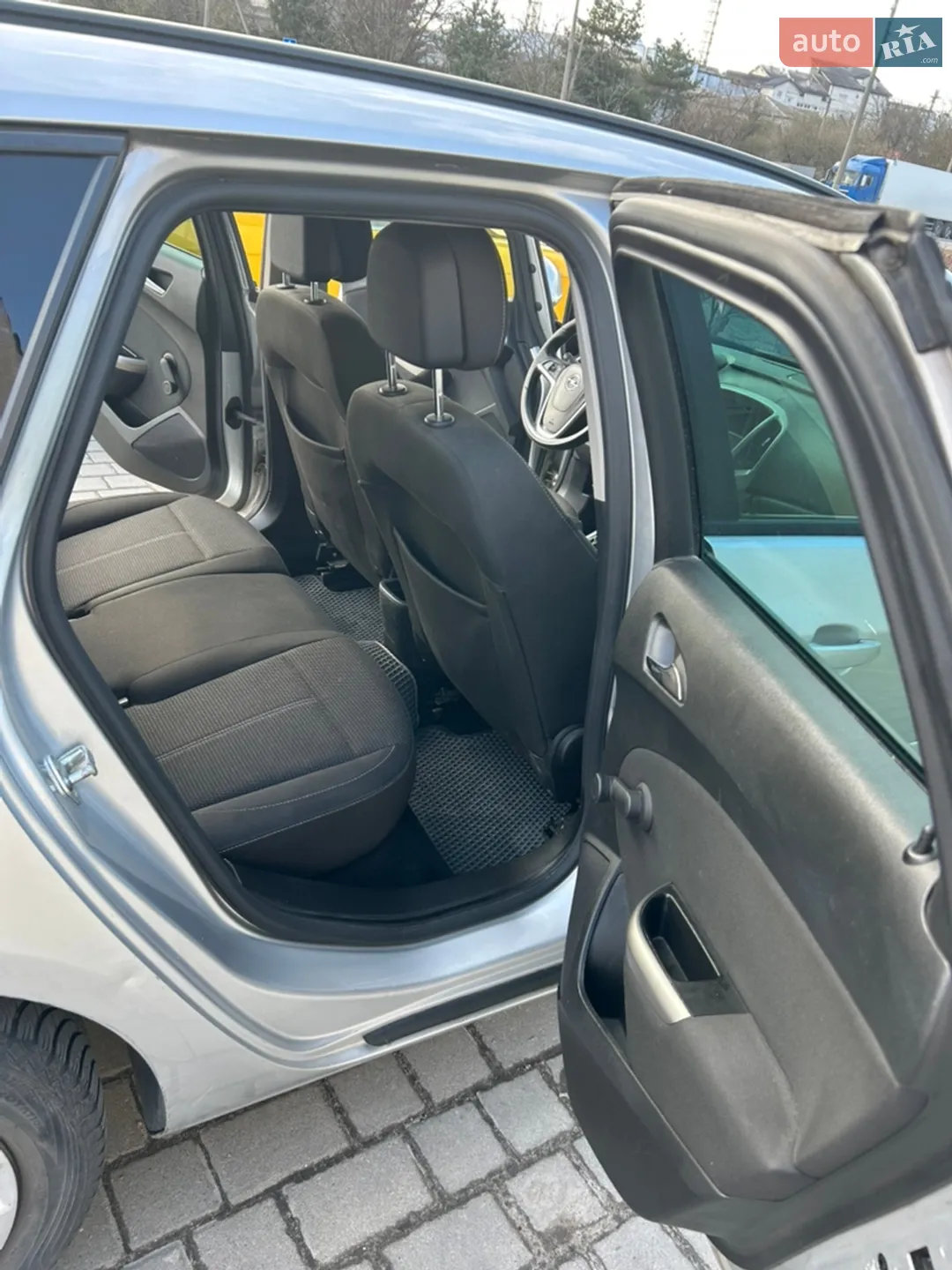 2011 Opel Astra - мініатюра 9