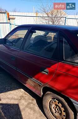 Седан Opel Astra 1993 в Днепре