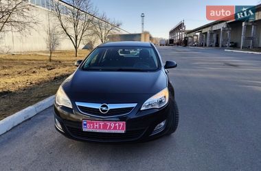 Хэтчбек Opel Astra 2012 в Днепре