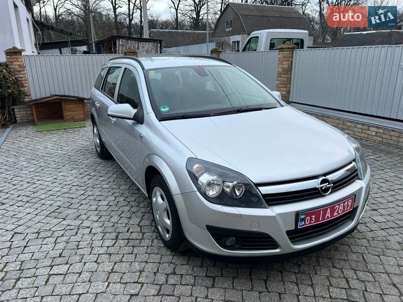 Універсал Opel Astra 2006 в Гнівані