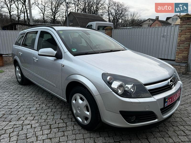 Універсал Opel Astra 2006 в Гнівані