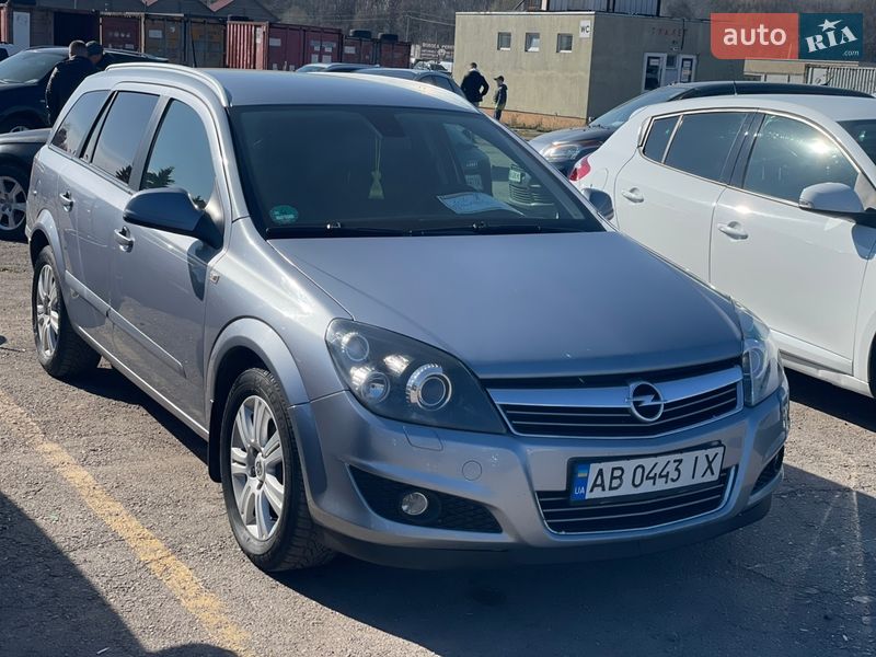 Opel Astra 2010