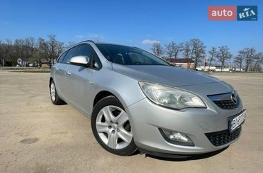 Универсал Opel Astra 2010 в Тернополе