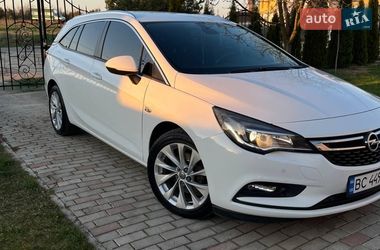 Універсал Opel Astra 2016 в Яворові