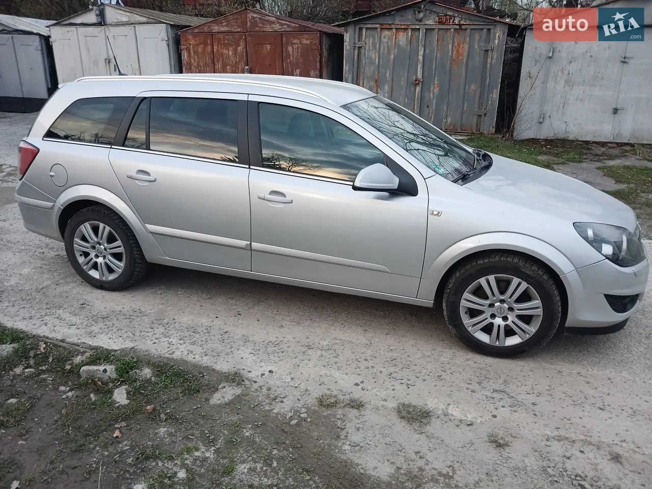 2010 Opel Astra - мініатюра 30