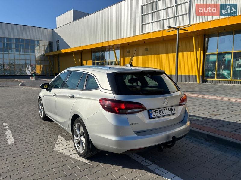 Хэтчбек Opel Astra 2017 в Черновцах