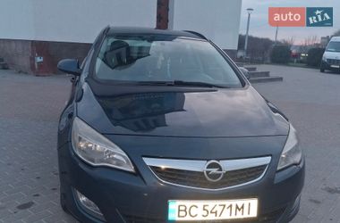 Універсал Opel Astra 2011 в Львові