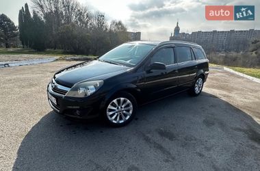 Универсал Opel Astra 2008 в Ровно