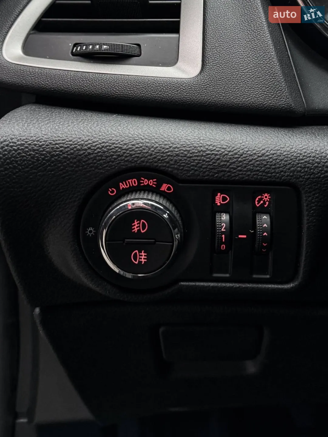 2011 Opel Astra - мініатюра 4