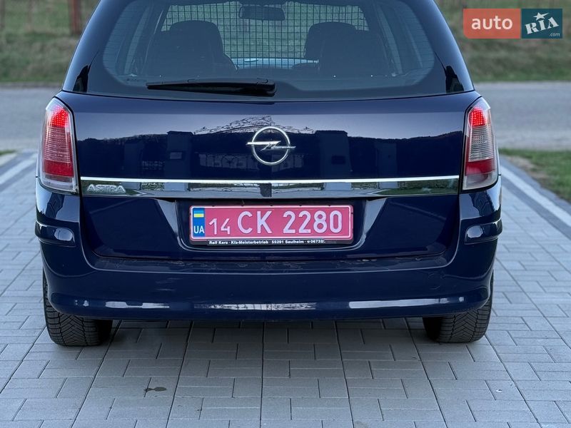 Універсал Opel Astra 2006 в Долині