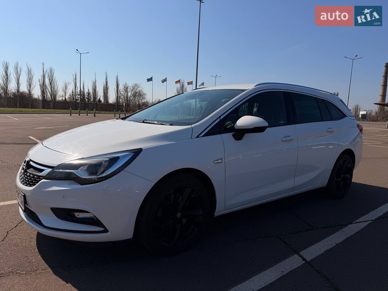 Универсал Opel Astra 2017 в Кривом Роге