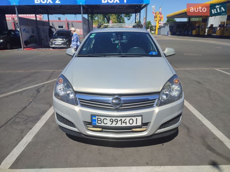 Opel Astra 2010 Opel Astra 2010