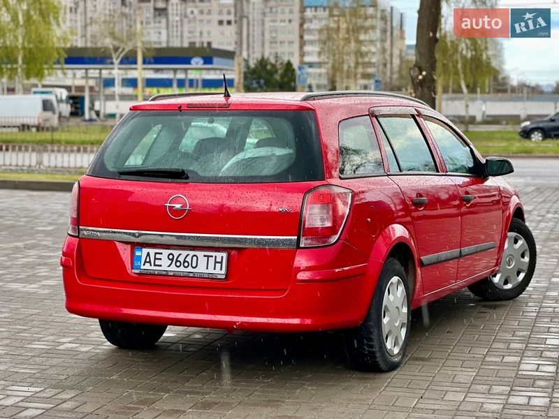 Універсал Opel Astra 2009 в Дніпрі