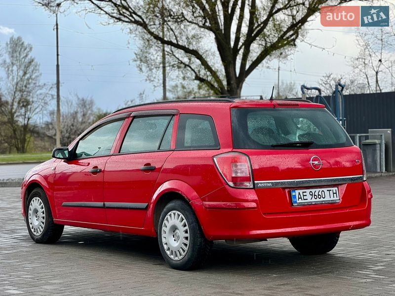 Універсал Opel Astra 2009 в Дніпрі