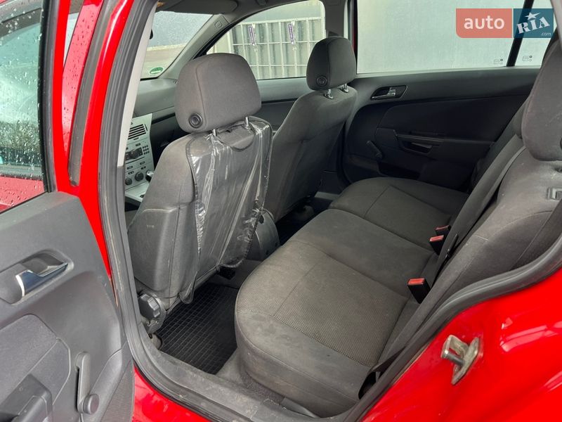 Універсал Opel Astra 2009 в Дніпрі