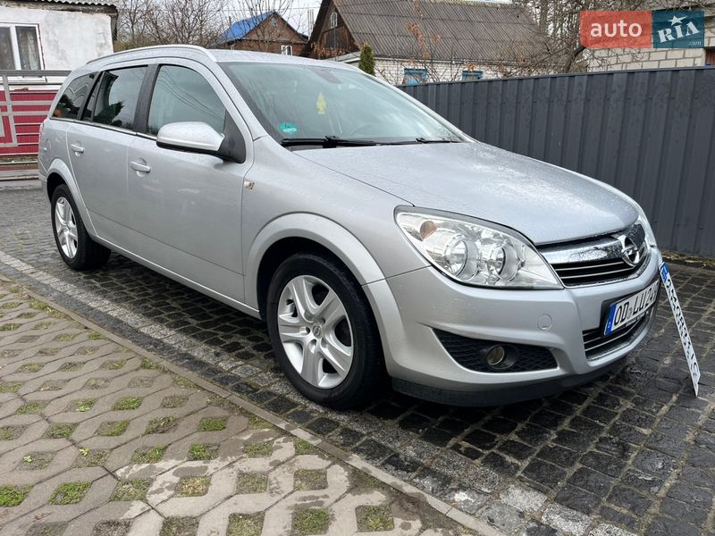 Opel Astra 2010