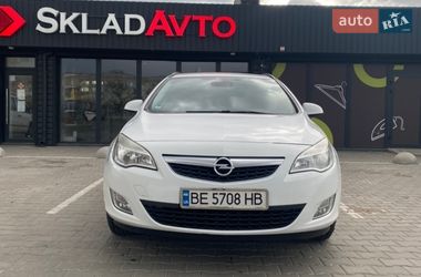 Універсал Opel Astra 2011 в Вознесенську