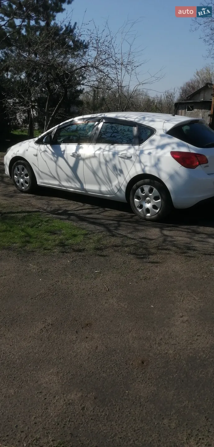 2010 Opel Astra - мініатюра 3