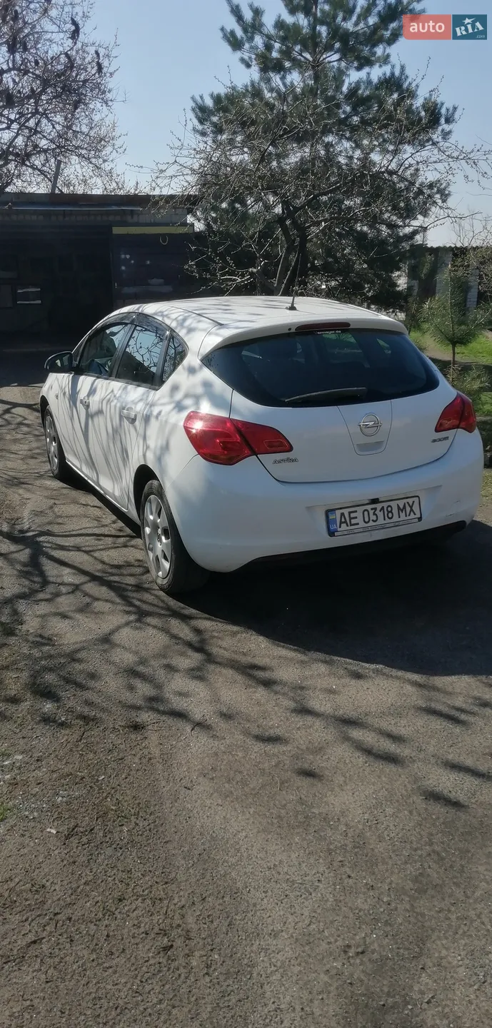 2010 Opel Astra - мініатюра 4