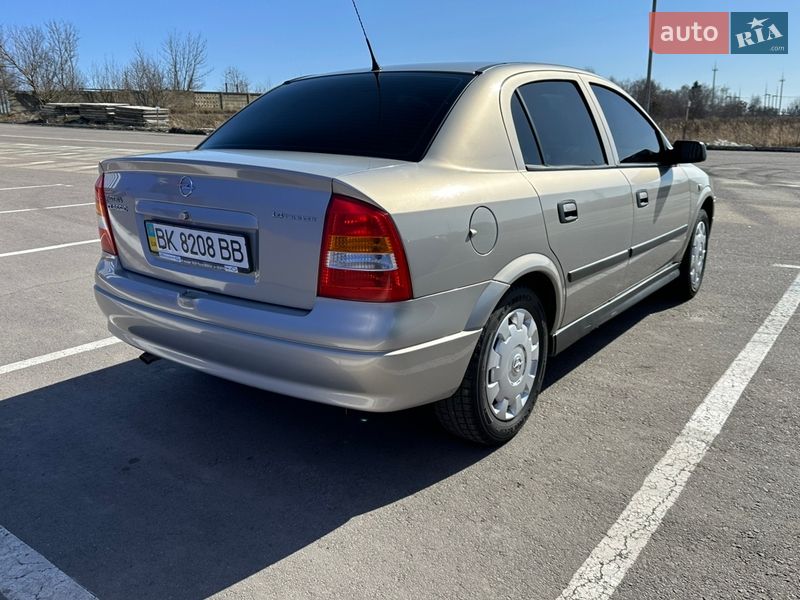 Седан Opel Astra 2008 в Рівному фото 6 Седан Opel Astra 2008 в Рівному