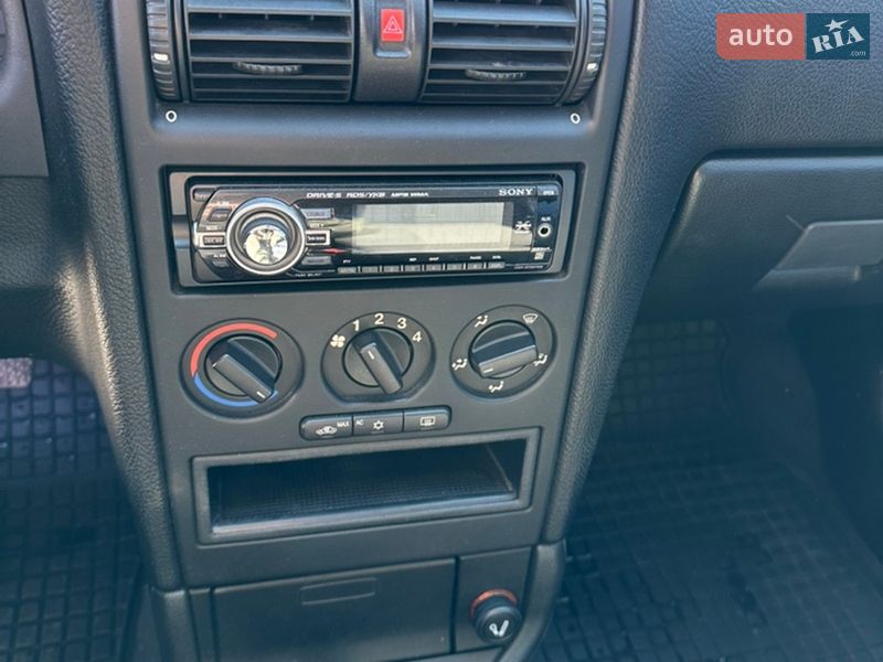 Седан Opel Astra 2008 в Рівному фото 23 Седан Opel Astra 2008 в Рівному