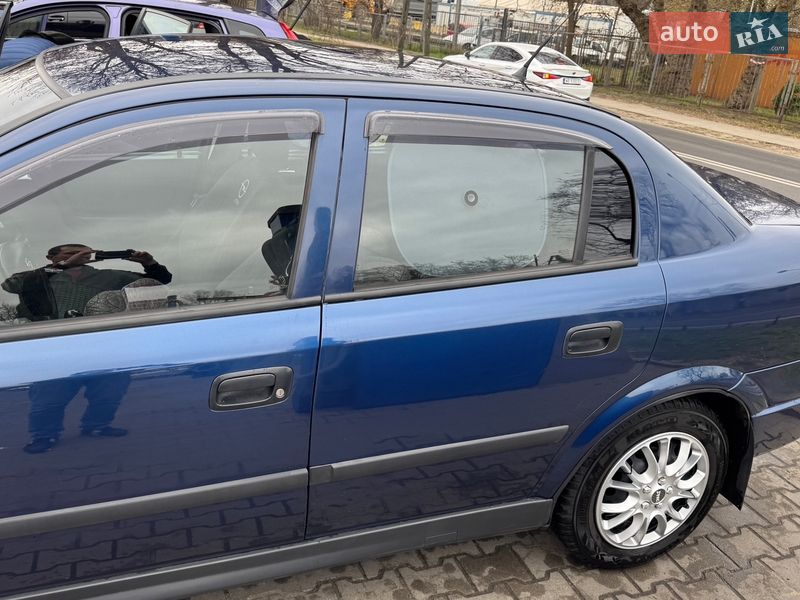 Седан Opel Astra 2004 в Харкові