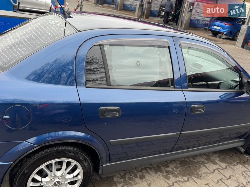 Седан Opel Astra 2004 в Харкові