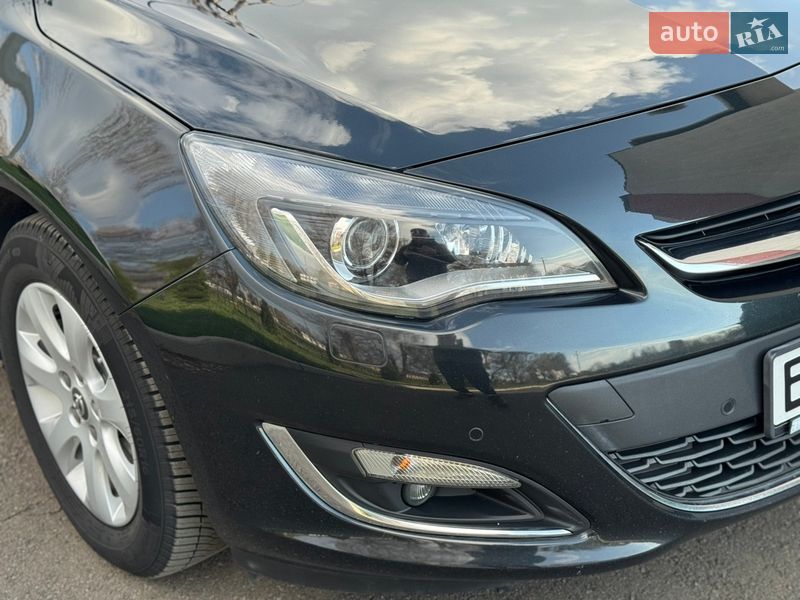 Универсал Opel Astra 2015 в Умани