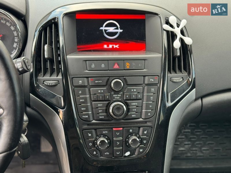 Универсал Opel Astra 2015 в Умани
