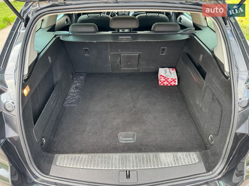 Универсал Opel Astra 2015 в Умани