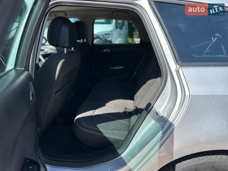 Универсал Opel Astra 2011 в Ровно фото 20 Универсал Opel Astra 2011 в Ровно