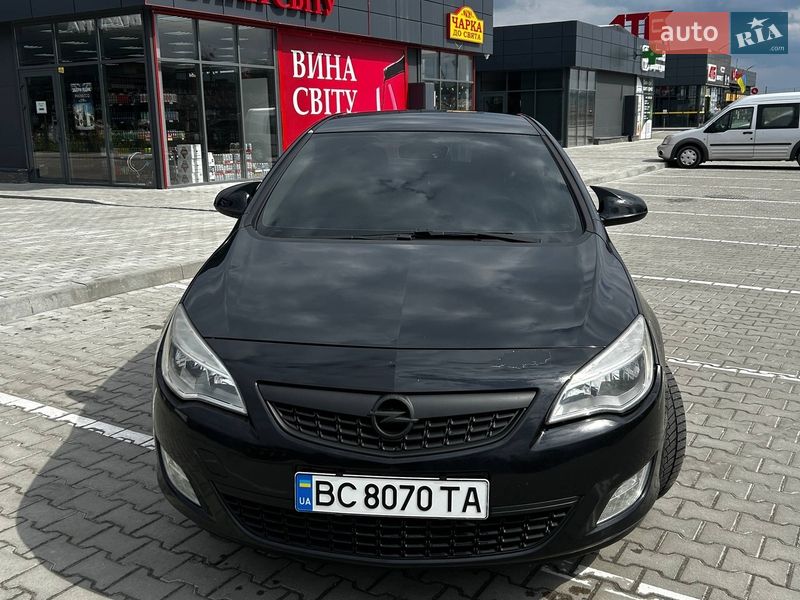 Хетчбек Opel Astra 2010 в Львові