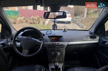 Універсал Opel Astra 2006 в Кропивницькому