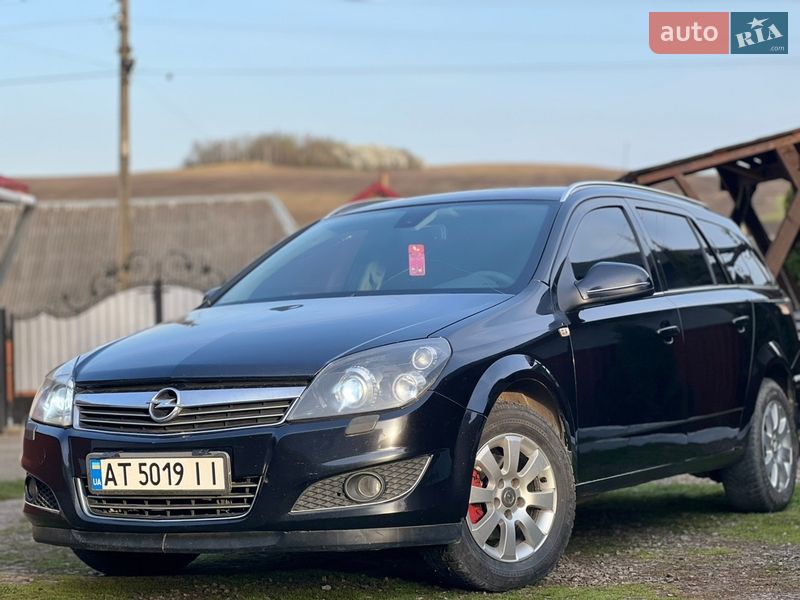 Універсал Opel Astra 2010 в Коломиї