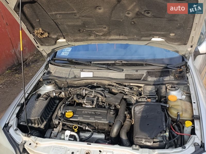 Хэтчбек Opel Astra 2001 в Ровно