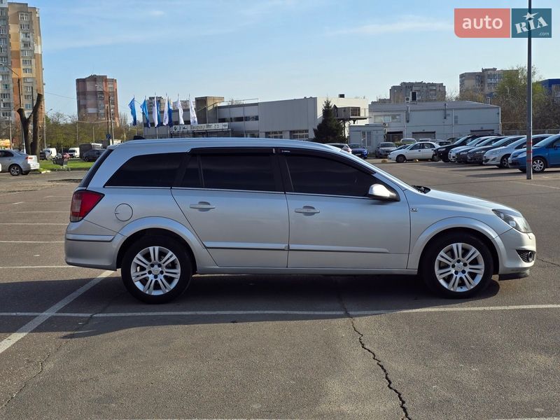 Универсал Opel Astra 2009 в Одессе