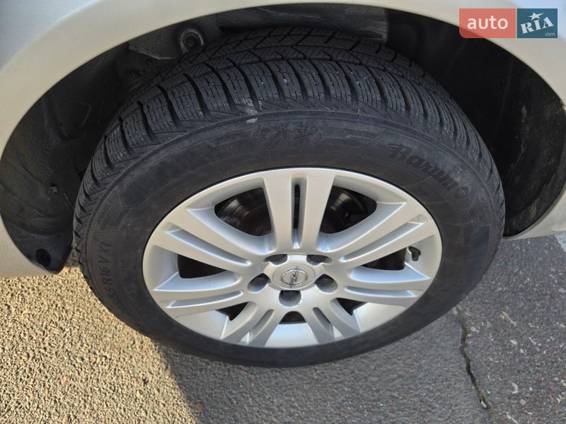 Универсал Opel Astra 2009 в Одессе