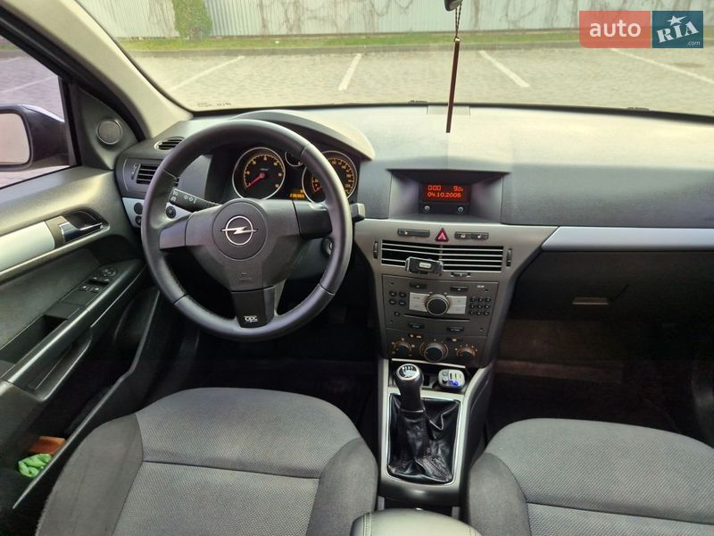 Универсал Opel Astra 2006 в Ивано-Франковске