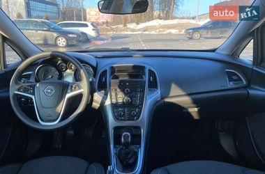 Универсал Opel Astra 2013 в Тернополе