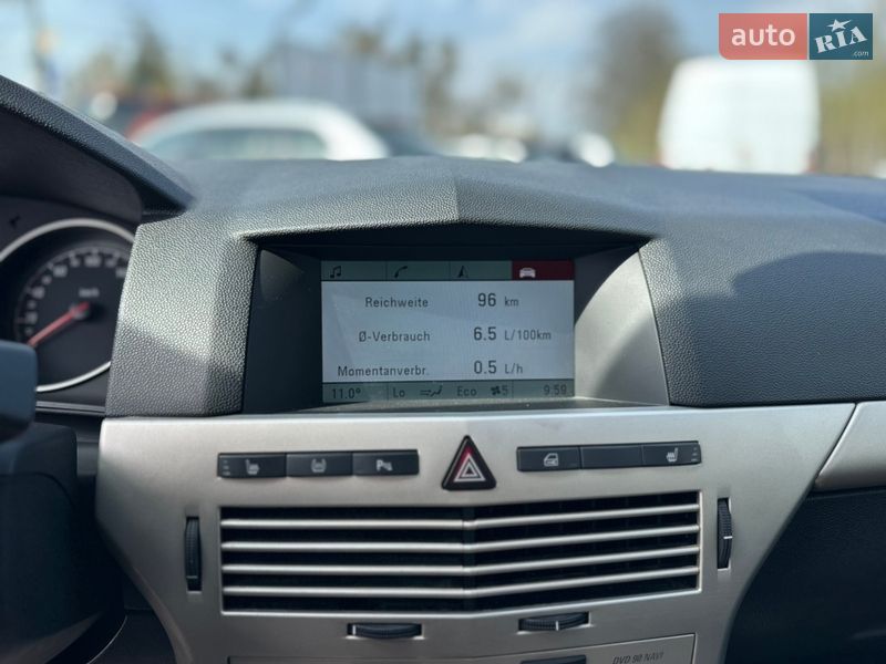 Універсал Opel Astra 2008 в Рівному