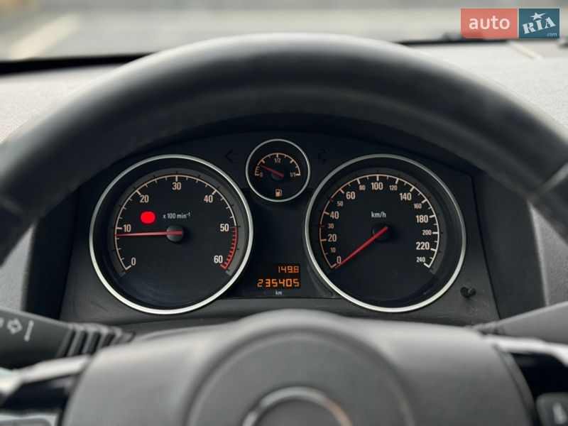 Универсал Opel Astra 2009 в Дубно