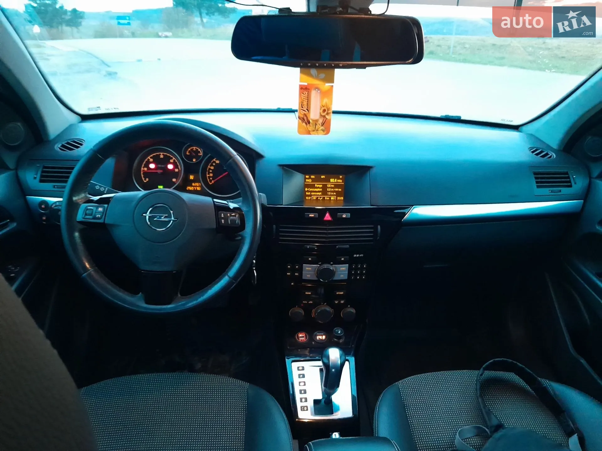 2010 Opel Astra - мініатюра 7