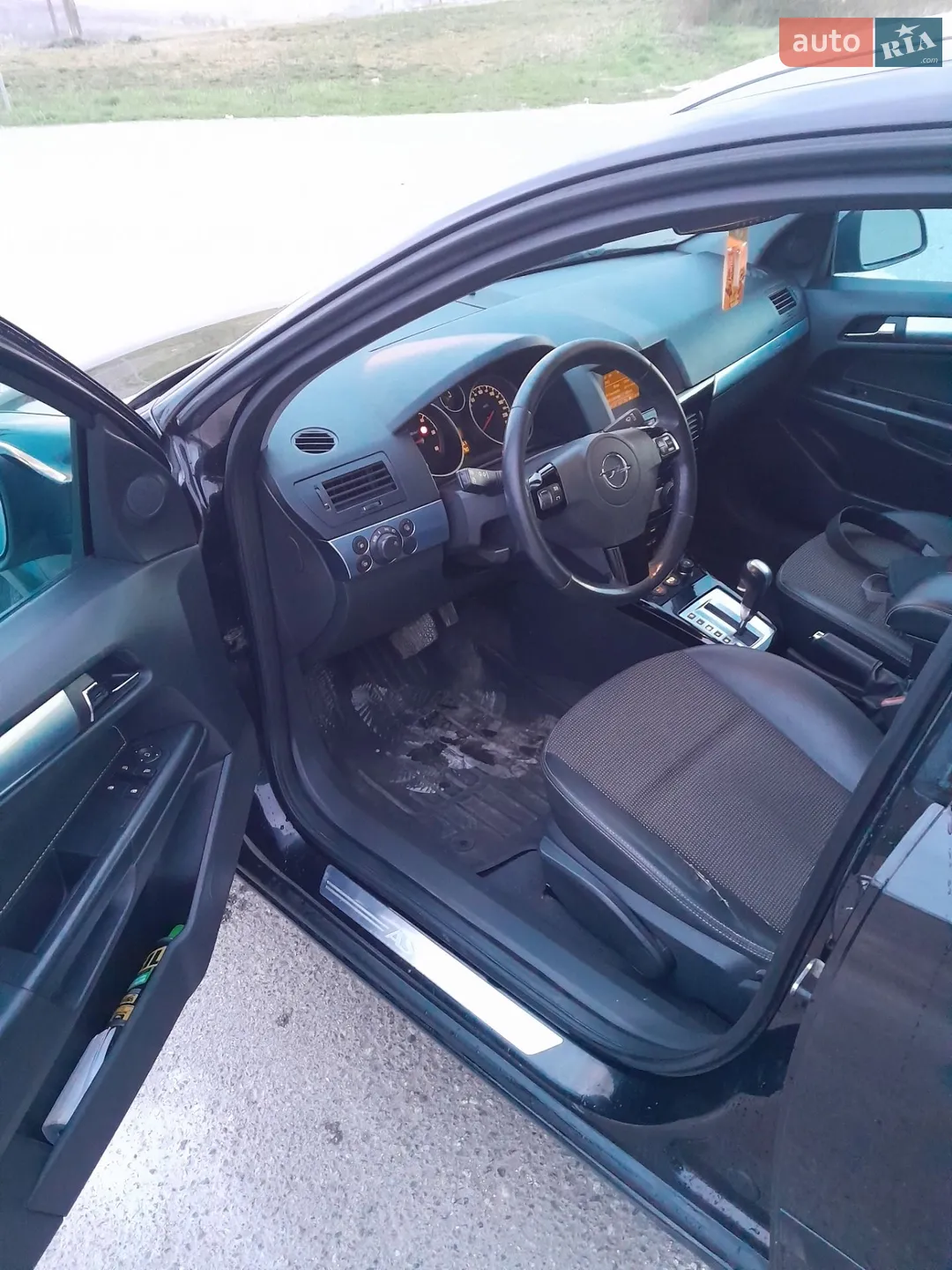 2010 Opel Astra - мініатюра 8