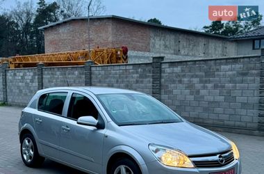Хетчбек Opel Astra 2008 в Луцьку