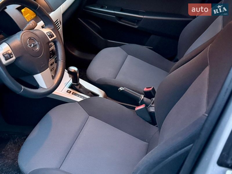 Хетчбек Opel Astra 2008 в Луцьку