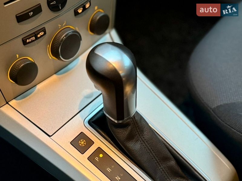 Хетчбек Opel Astra 2008 в Луцьку