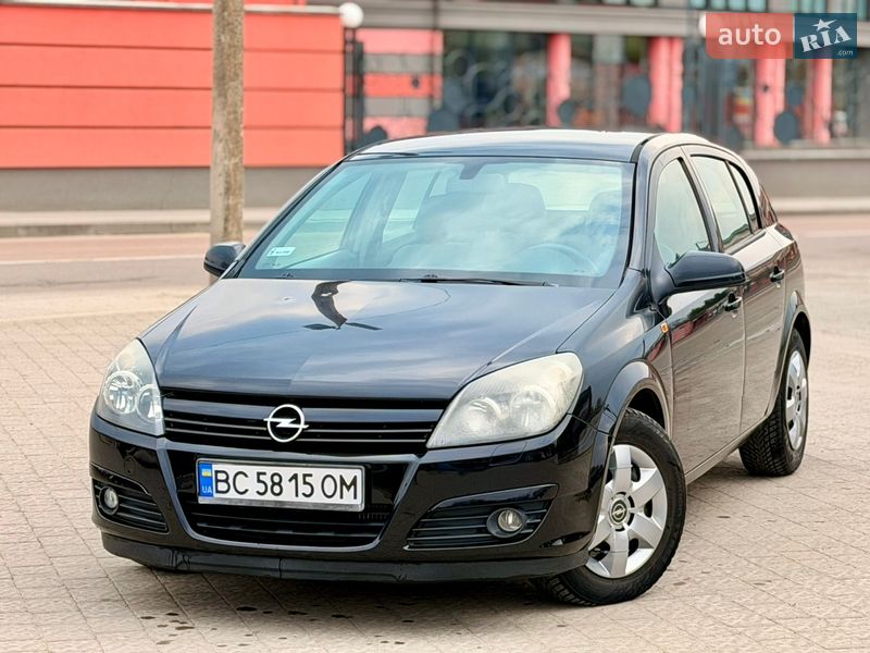 Хэтчбек Opel Astra 2004 в Дрогобыче