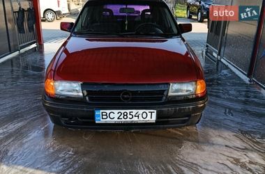 Хэтчбек Opel Astra 1992 в Бориславе