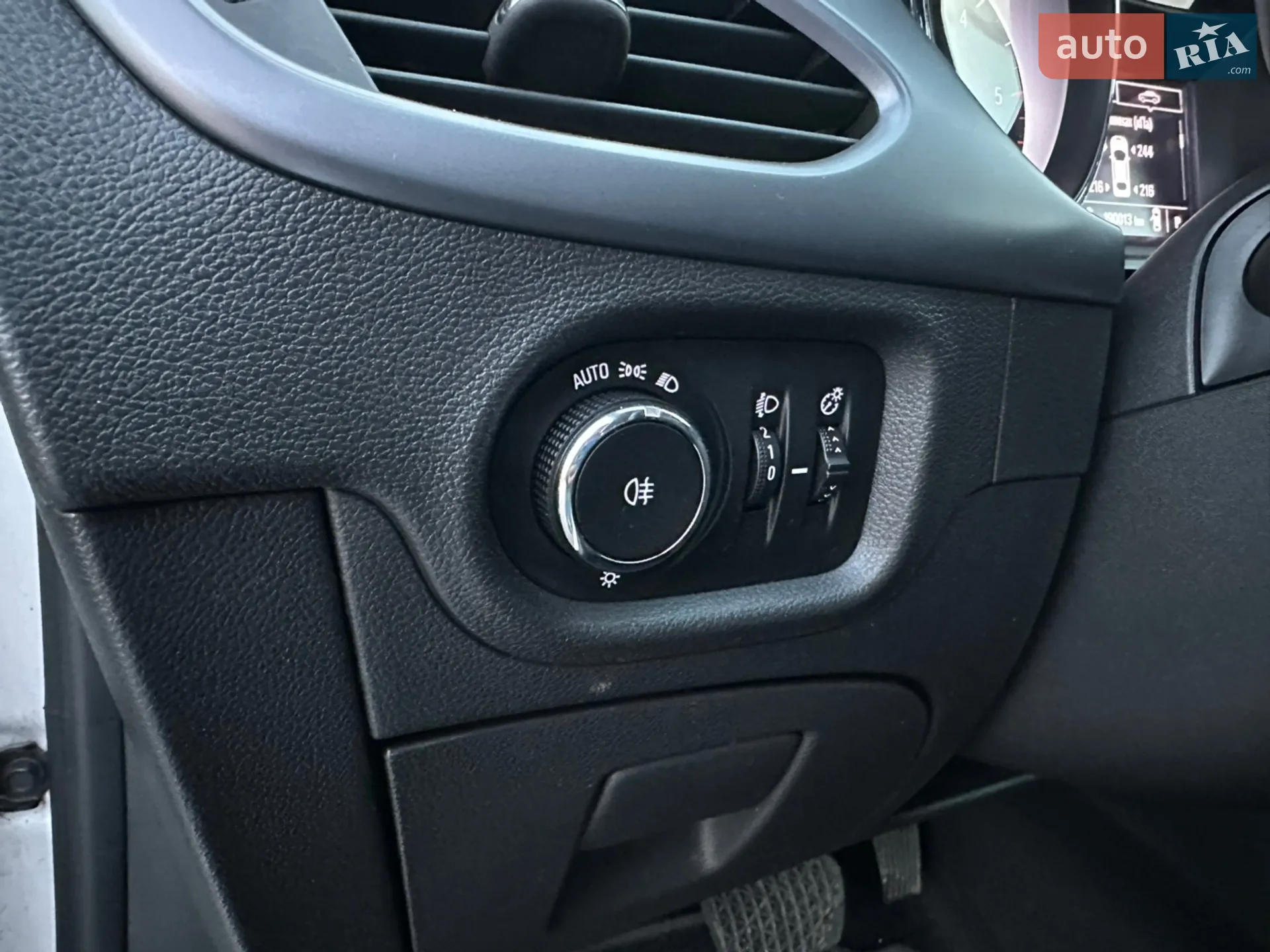 2017 Opel Astra - мініатюра 23