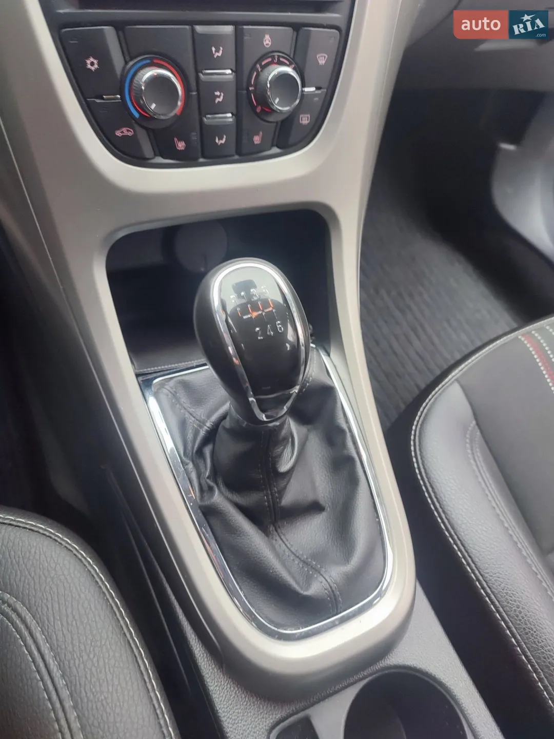2012 Opel Astra - мініатюра 12
